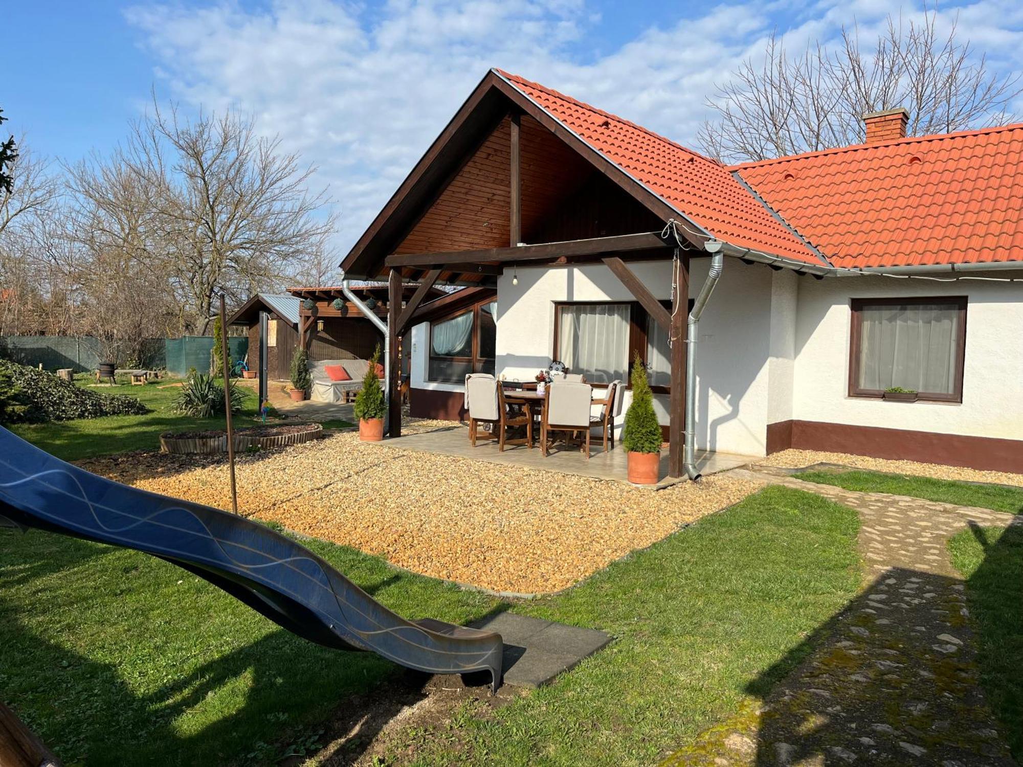 Idill Ueduelohaz Villa Tiszafüred Exterior foto
